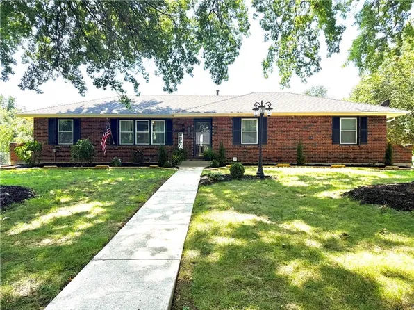 801 E 14th St, Oak Grove, MO 64075