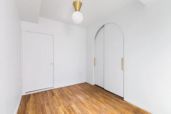 Rented by Compass | media 18