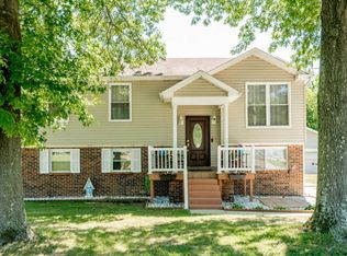 9707 Turnpike View Dr, Louisville, KY 40229