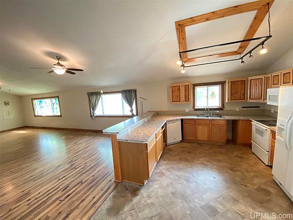 4th image of 613 Hercules St #615