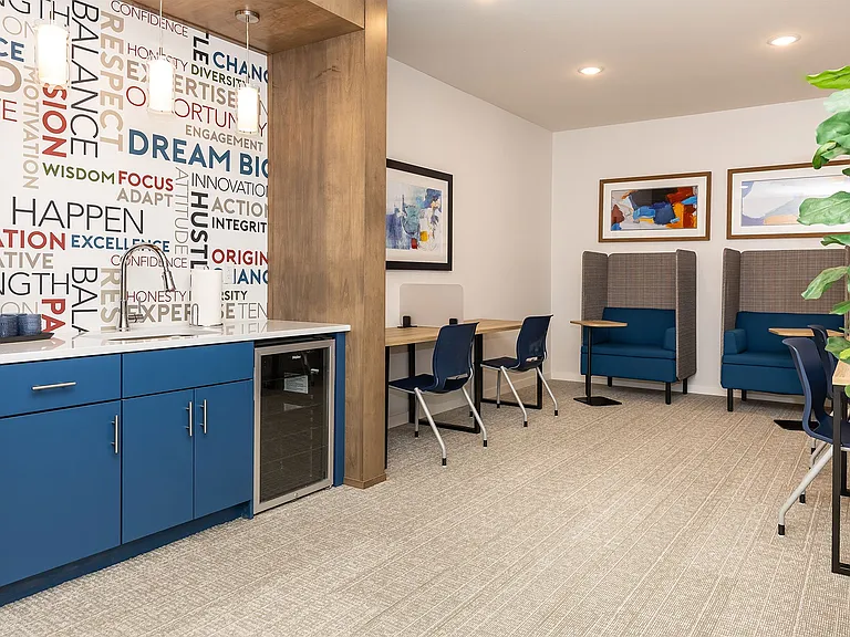 Avalon Apartments & Townhomes — Photo 38