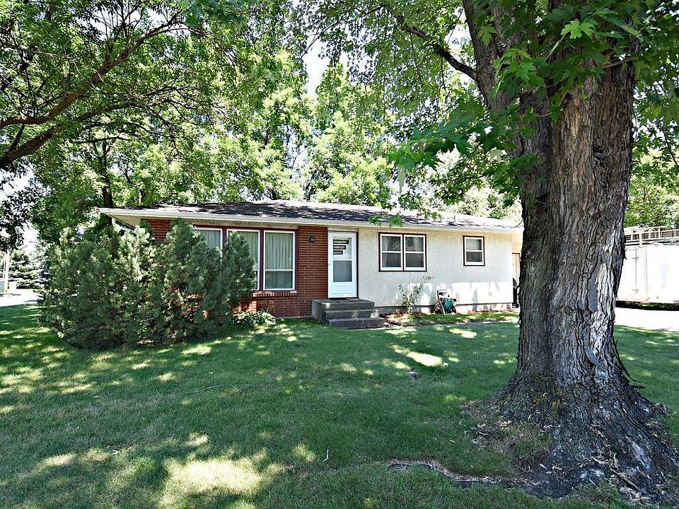 1st image of 1034 15th St W
