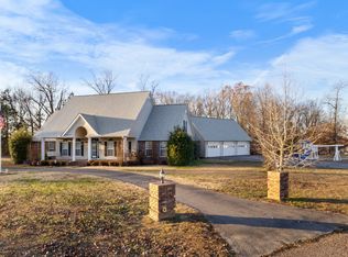 229 Sunnyside Dr, Paris, TN 38242