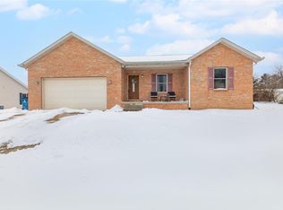 118 E Roosevelt Dr, Moro, IL