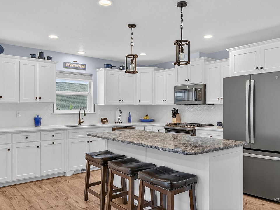 1st image of 3203 Parkridge Way