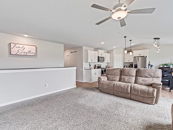 5th image of 2501 N 7th Avenue Pl E