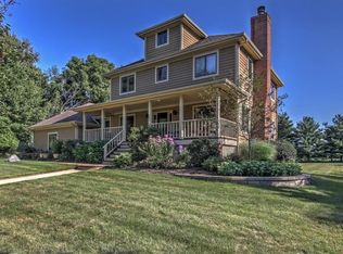 282 Paul Revere Dr, Chesterton, IN 46304