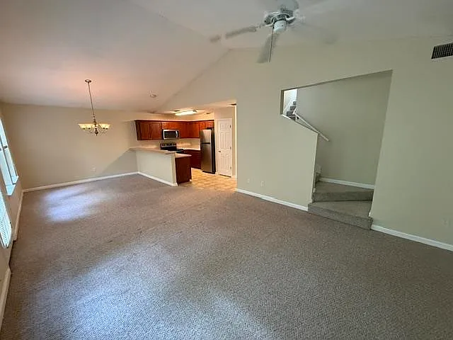 2635 Fairmount Ln — Photo 7