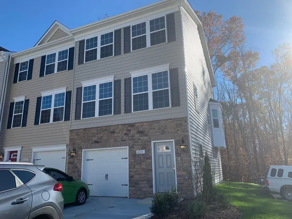 600 Golden Pear Ln, Fredericksburg, VA 22405
