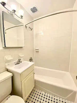 Rented by Bond New York | media 7