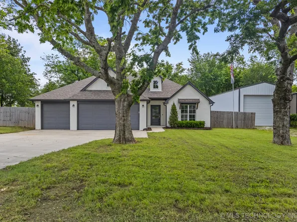 21893 S Arlene Dr, Claremore, OK 74019