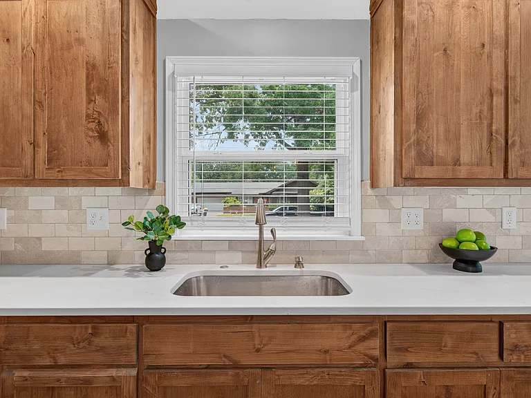 6232 Woodson Rd — Photo 22