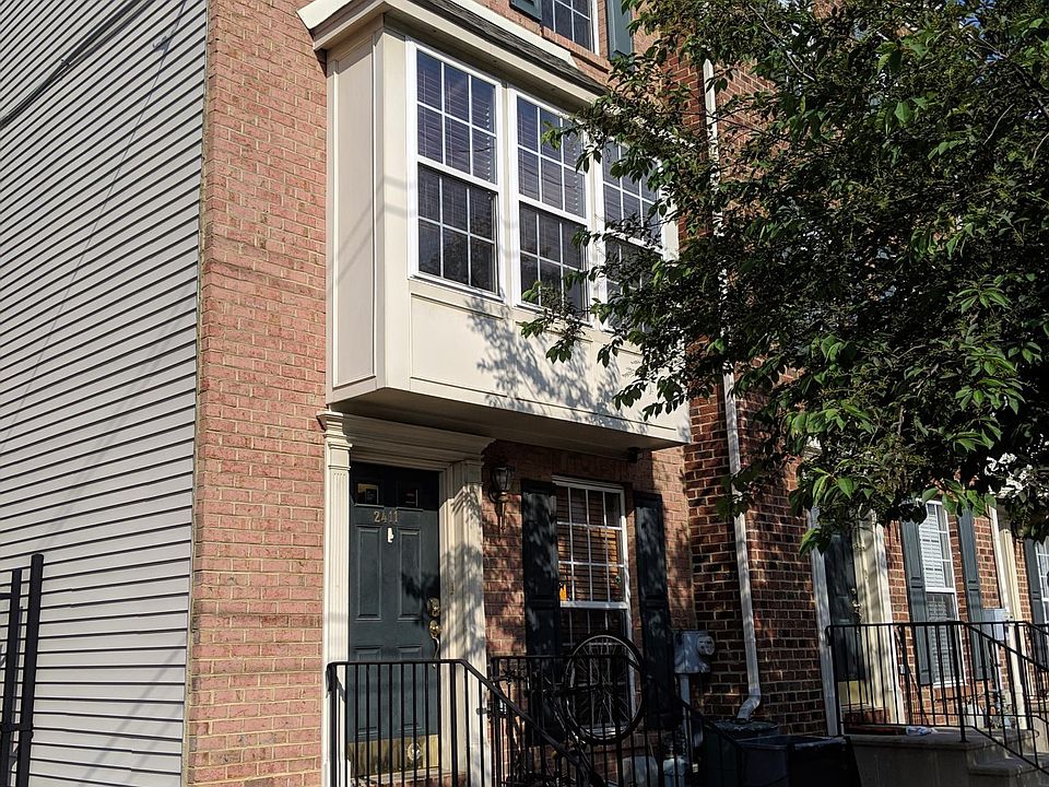1st image of 2411 E York St