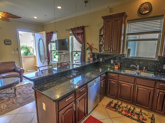 5th image of 121 E Saturn Ln #3