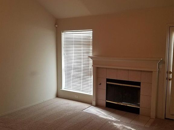 5th image of 1204 Judy St