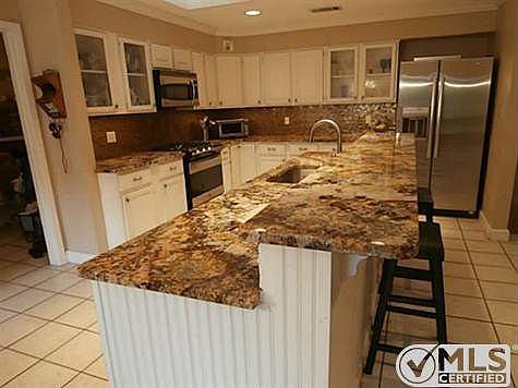 3rd image of 3317 Bandolino Ln