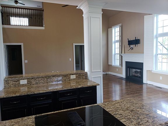 4th image of 6021 Stags Leap Way
