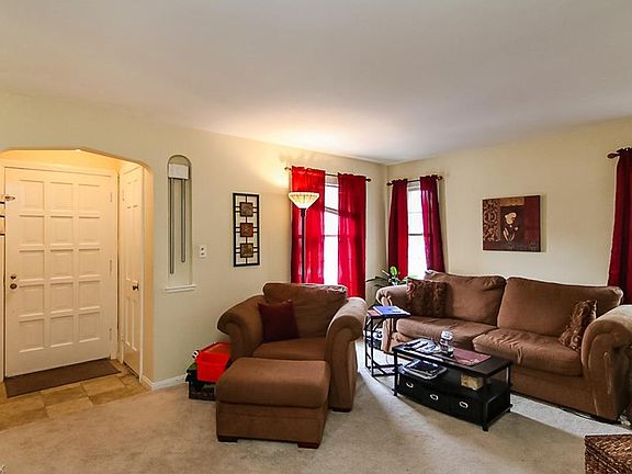 4th image of 4517 Krueger Ave