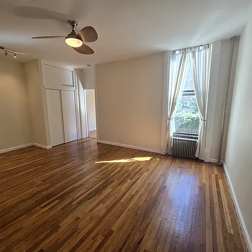 822 Union St #2R Photo 1