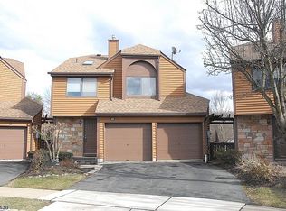 27 Powderhorn Dr, Rockaway, NJ