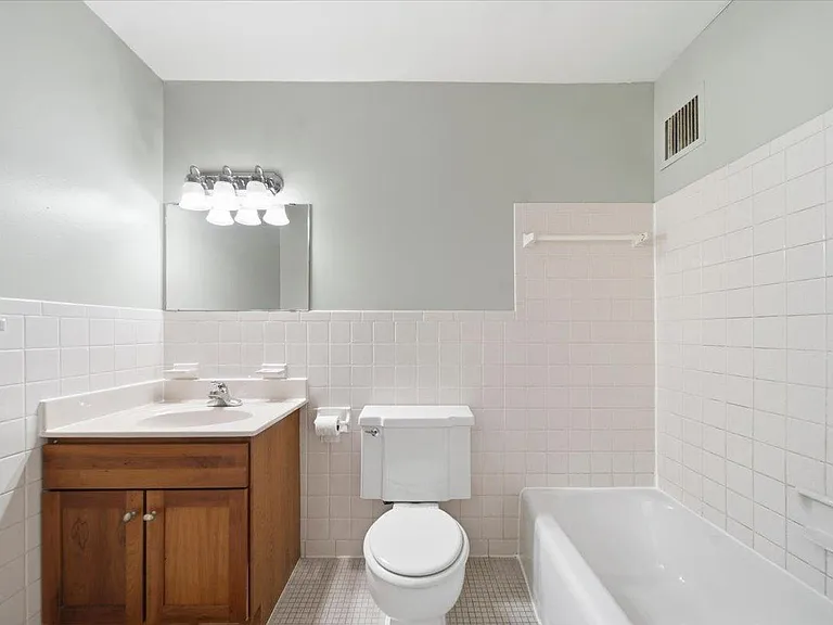 4400 Upton Ave S #202 — Photo 23