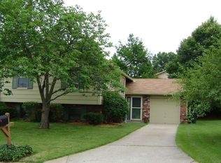 4 Teak Ct, Saint Peters, MO