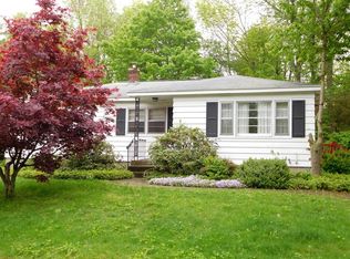 8 Phoenix Rd, Auburn, MA 01501