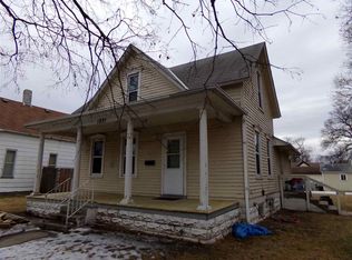 1821 10th St, Columbus, NE 68601