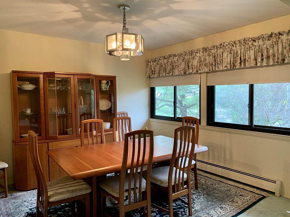 2nd image of 154 Cold Spring Rd APT 21