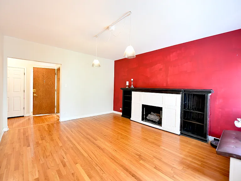 1260 W Pratt Blvd #2 — Photo 6