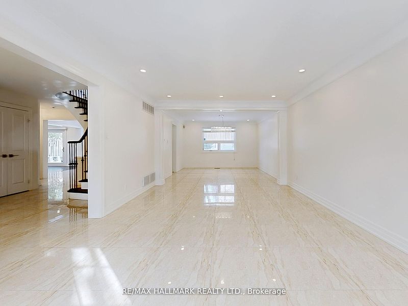 Toronto House for rent - 5 Bedrooms — photo 5