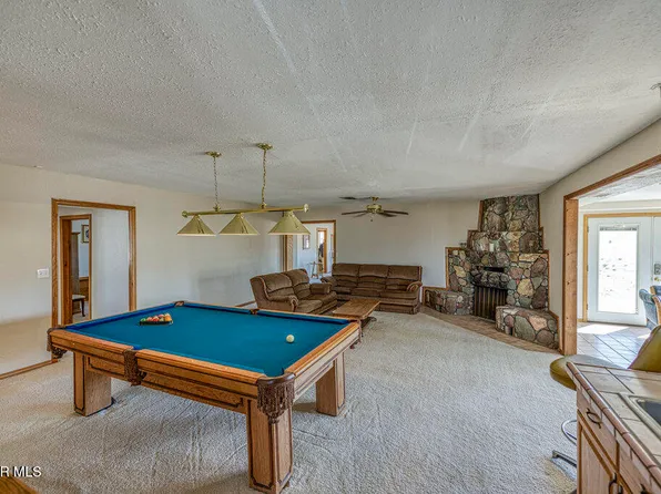 30668 3/4 Tick Canyon Rd, Canyon Country, CA 91387