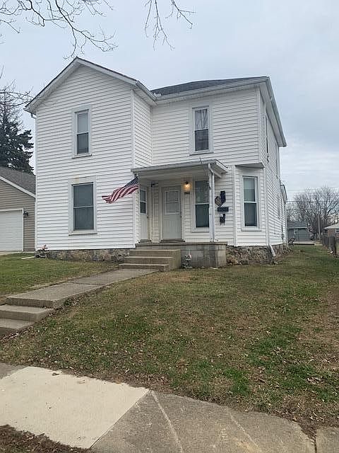 2nd image of 520 2nd Ave
