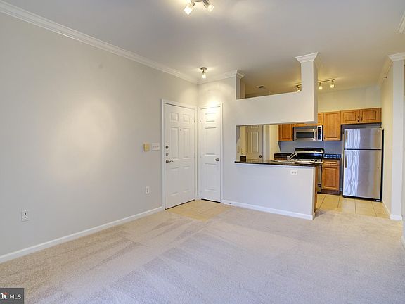 4th image of 12925 Centre Park Cir APT 409