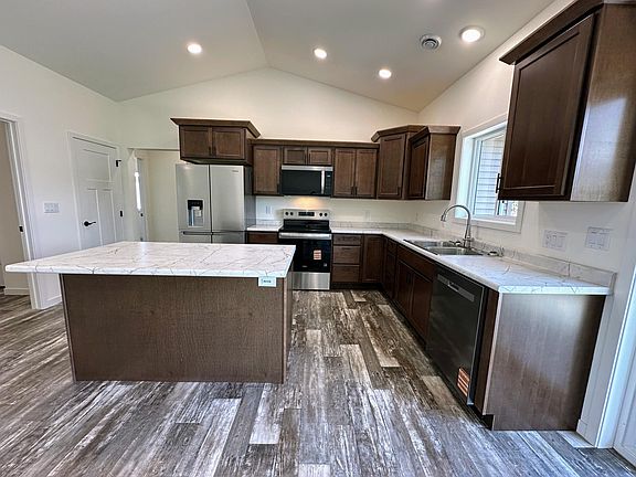 3rd image of 702 11th St NW