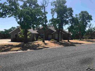 15290 Royal Oaks Dr, Red Bluff, CA 96080