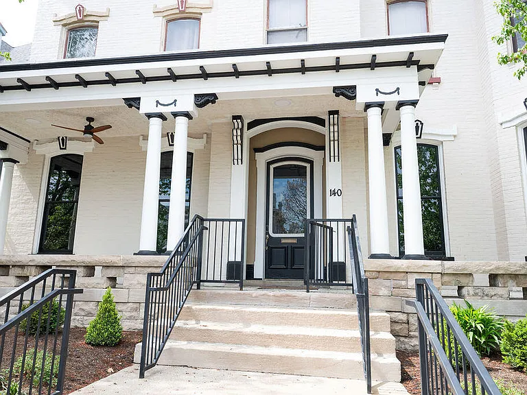 275 S Limestone St #140 — Photo 2