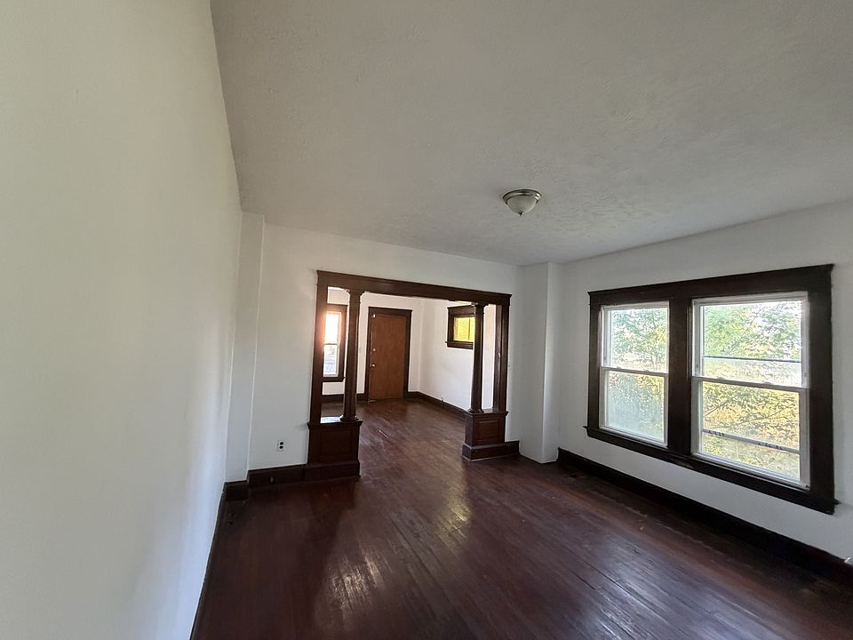 1st image of 2958 E 71st St