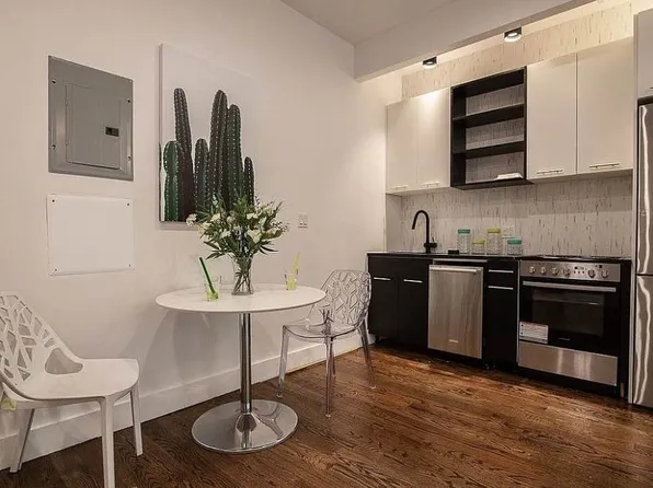 239 Scholes Street 4B image 3 of 10