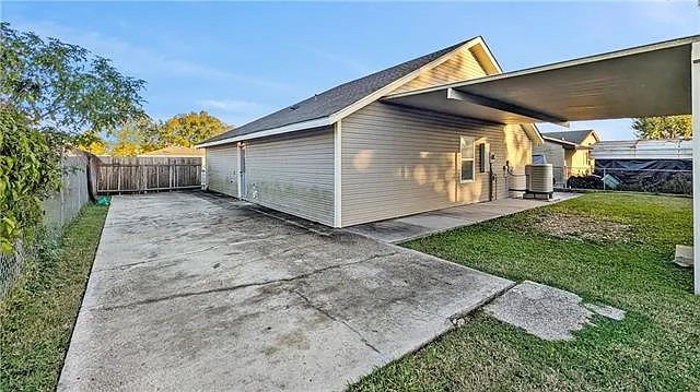 528 Grovewood Dr — Photo 16