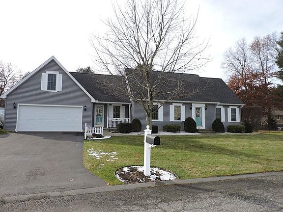 3rd image of 160 Wedgewood Dr