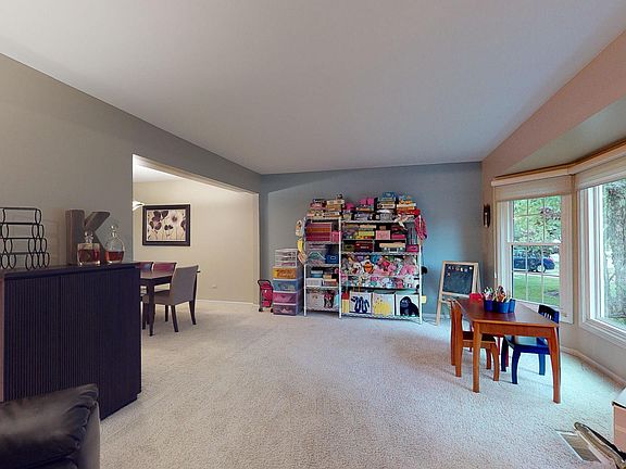 3rd image of 2618 N Drury Ln