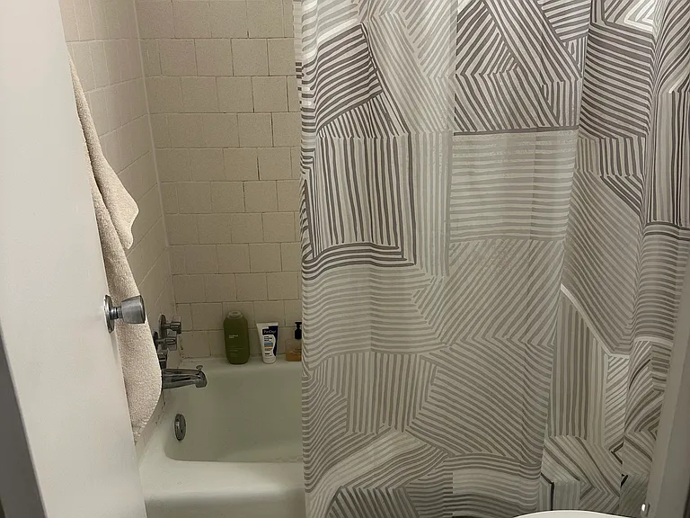 6001 Arlington Blvd #209 — Photo 14