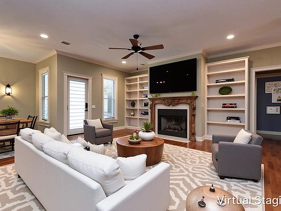 3rd image of 879 E Westchester Drive