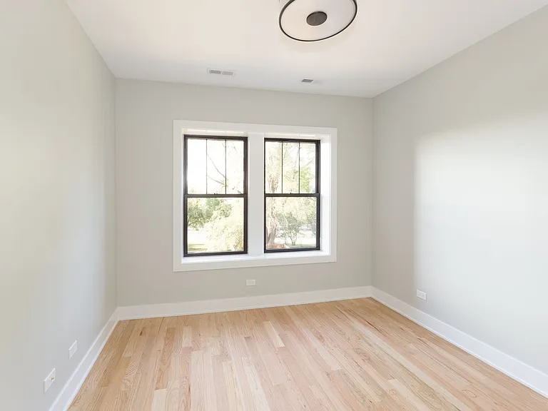 2237-41 N. Bissell — Photo 17