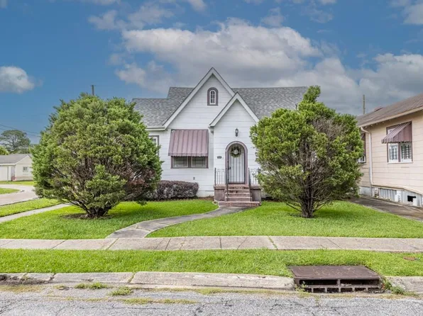 3433 Clermont Dr, New Orleans, LA 70122