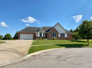 608 Red Maple Dr, Tecumseh, MI 49286