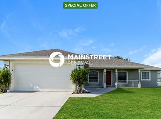 1320 NE 18th Ter, Cape Coral, FL 33909