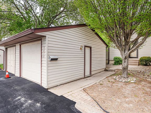 4th image of 3470 Johnathan Ave