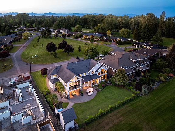 5th image of 860 Jackson Way